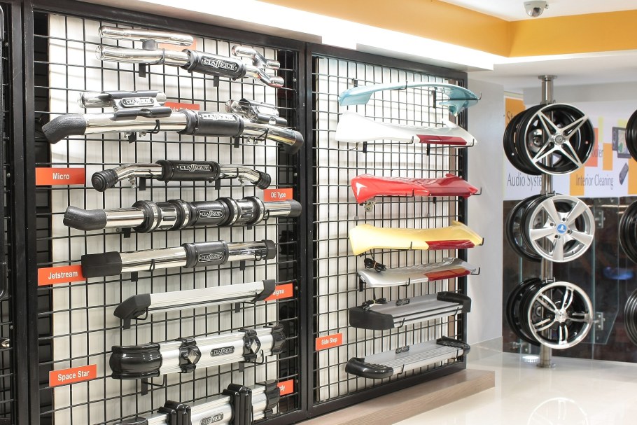 Интерьер офиса автосервиса