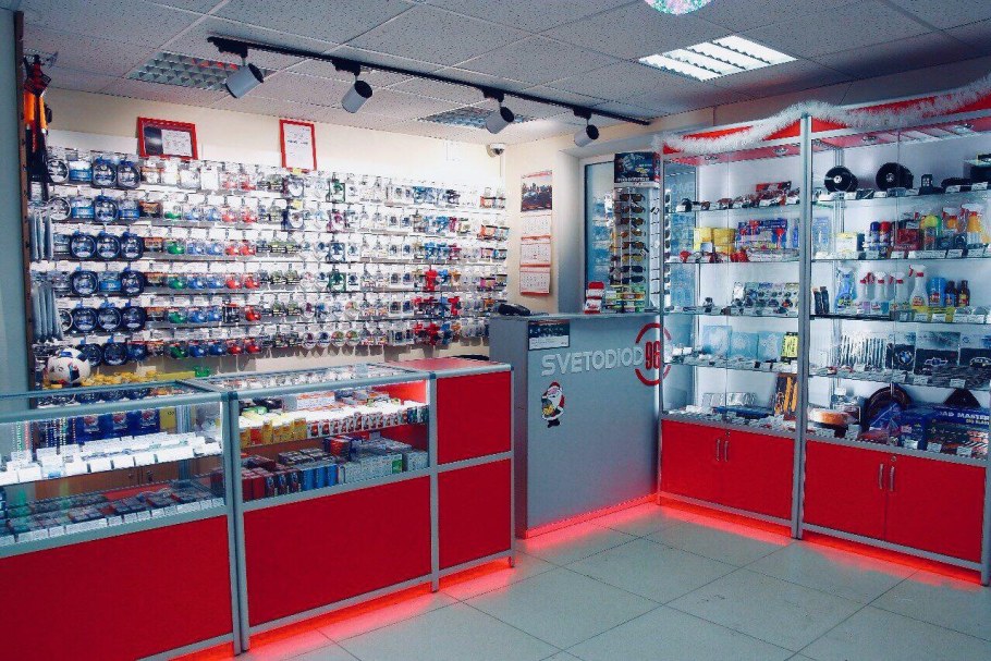 Магазин автозапчастей и аксессуаров