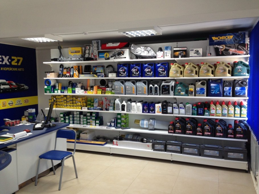 Стол для магазина автозапчастей