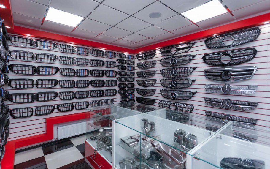 Интерьер офиса автосервиса