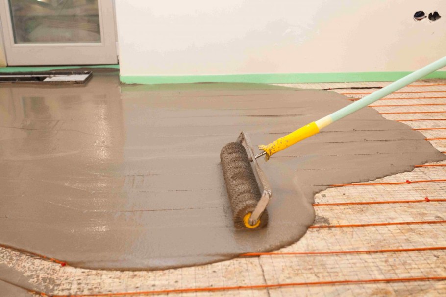 Стяжка пола на Шумопласт