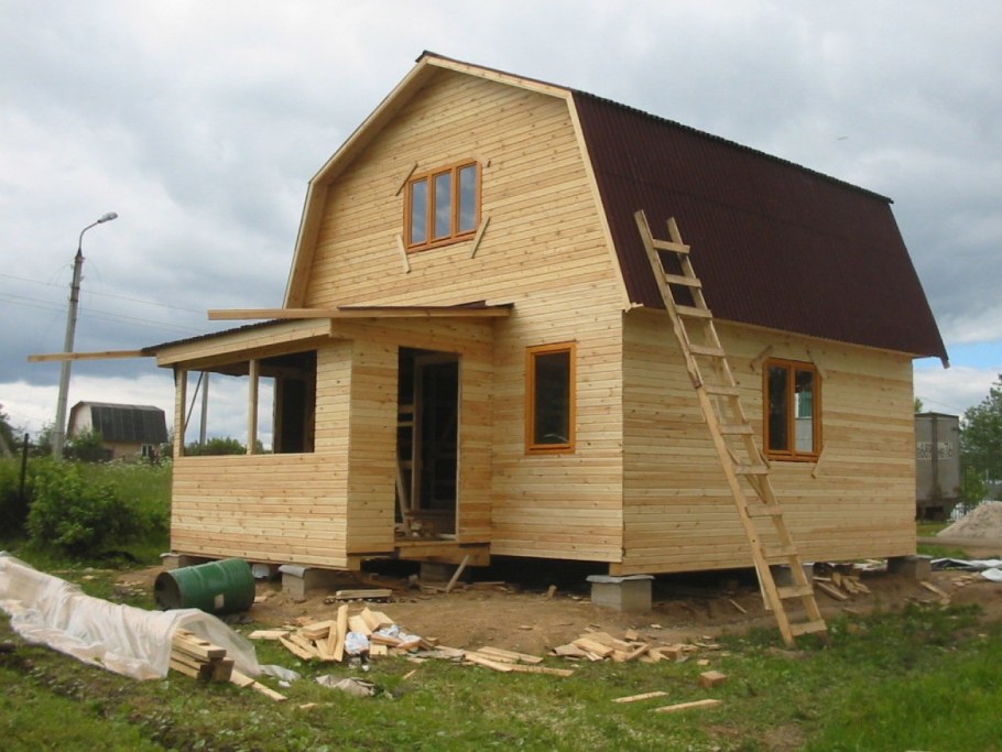 Деревянный загородный дом