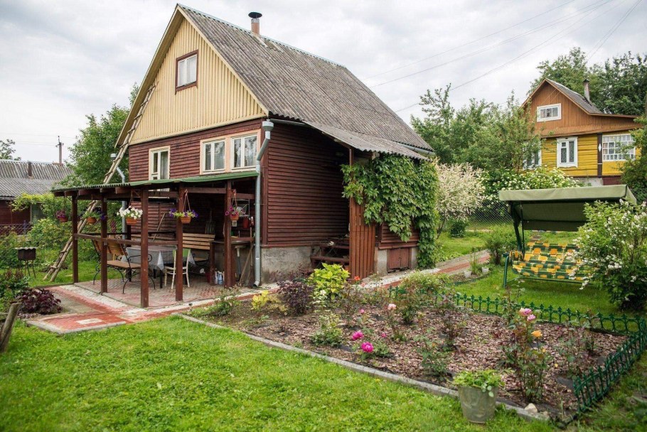 Пристройка к щитовому дому