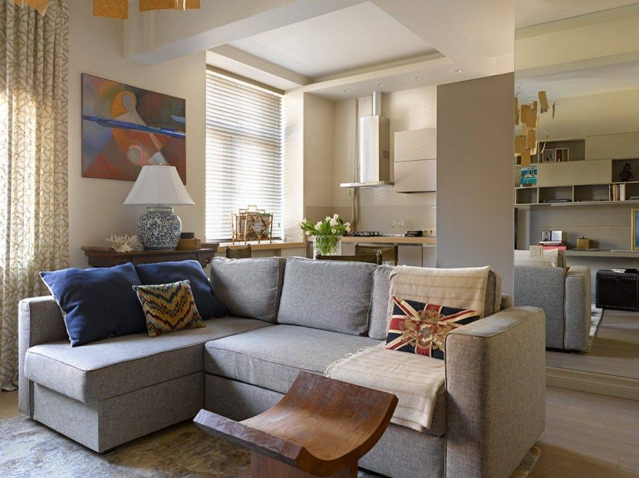 Кухня гостиная с диваном