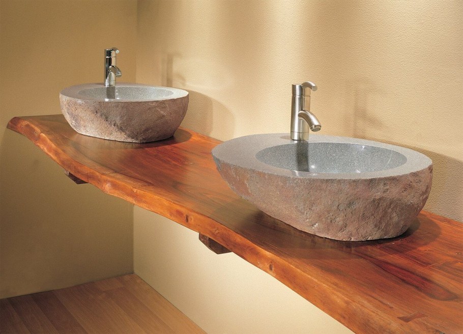 Умывальник на деревянной столешницей