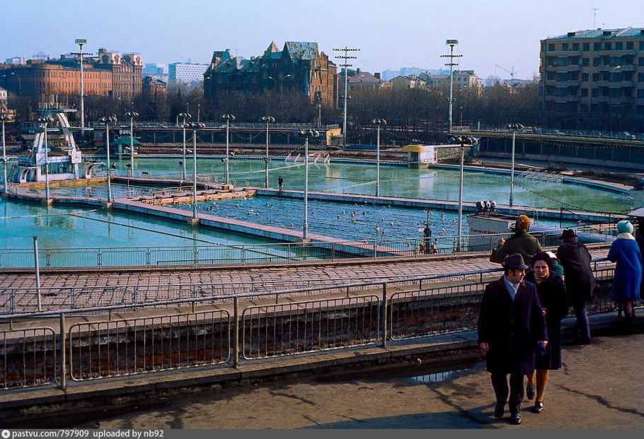 Бассейн на крыше