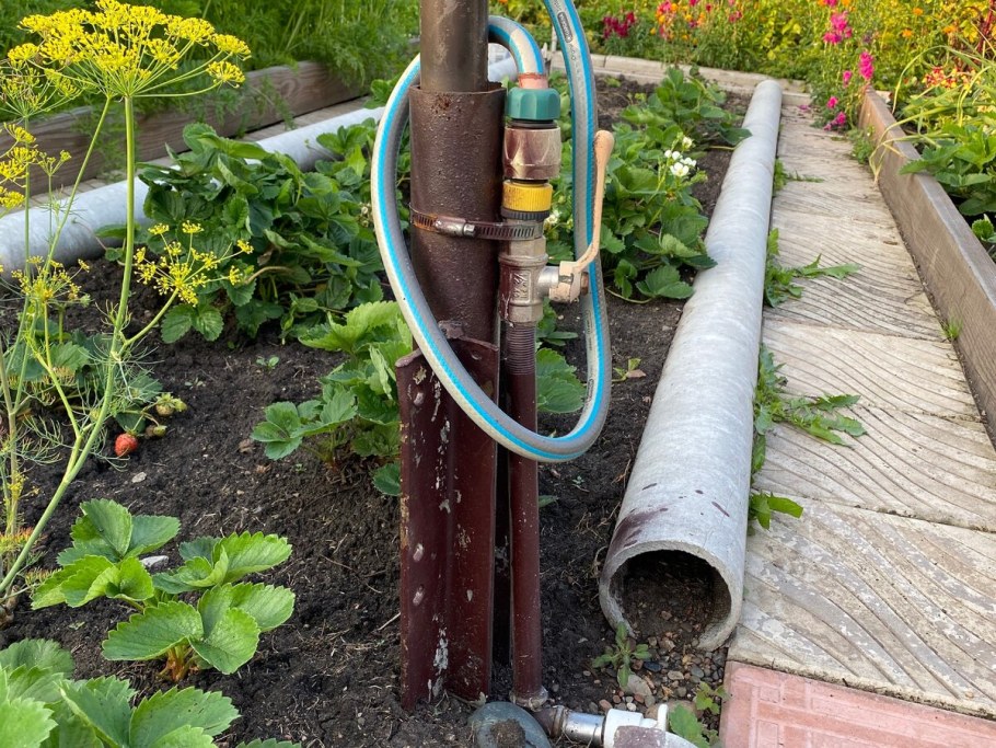 Поливочные трубы для дачи