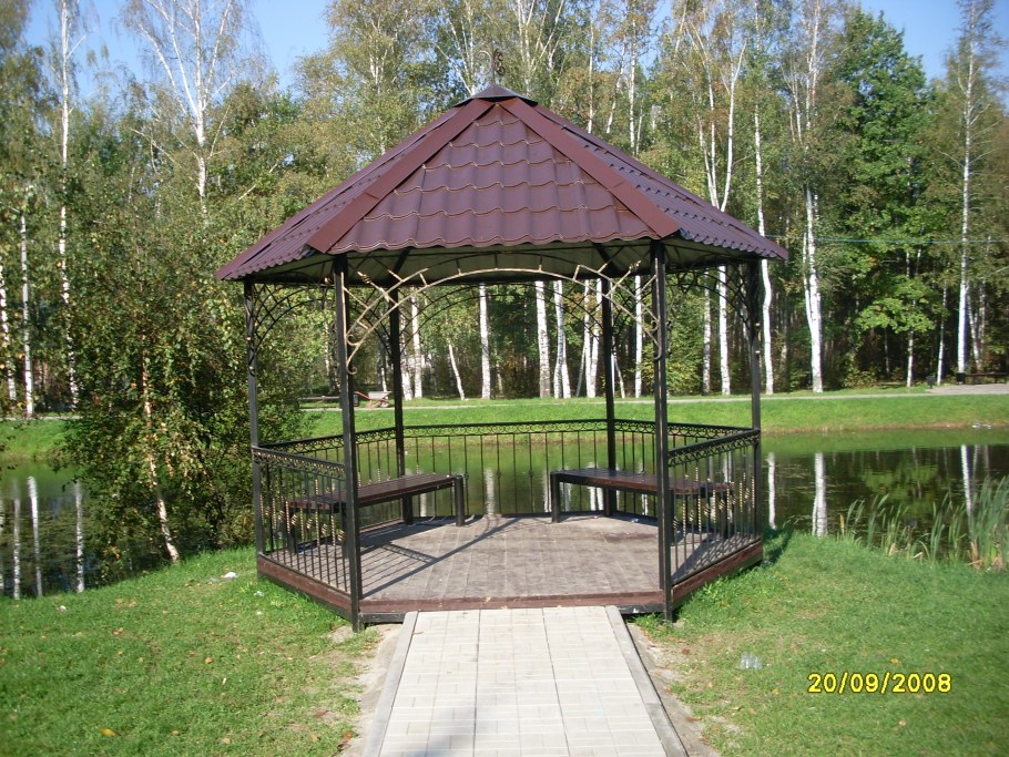 Пластиковая беседка