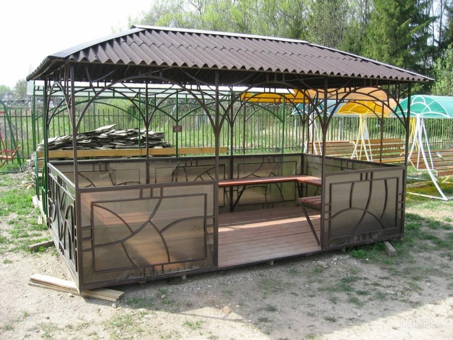 Беседка для дачи из поликарбоната