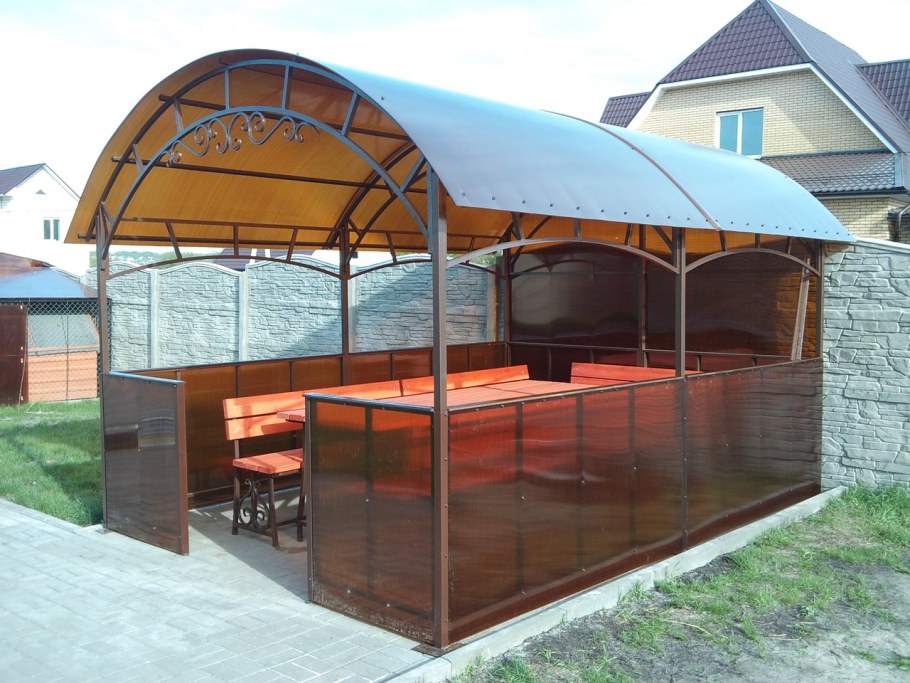Металлический навес для беседки