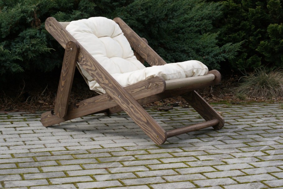 Садовое кресло из поддонов