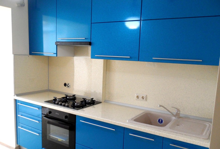 Кухня синяя матовая