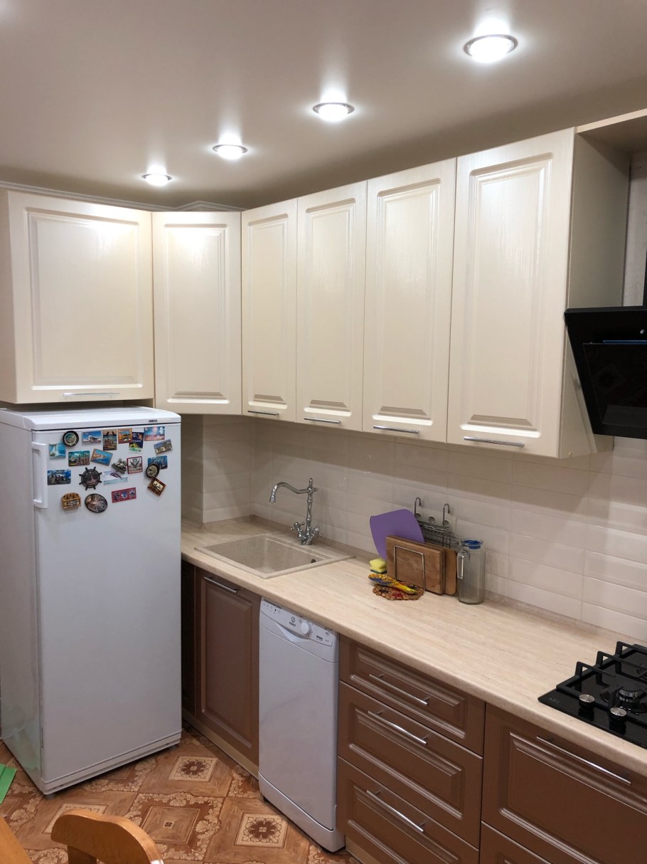 Кухонный гарнитур лен светлый