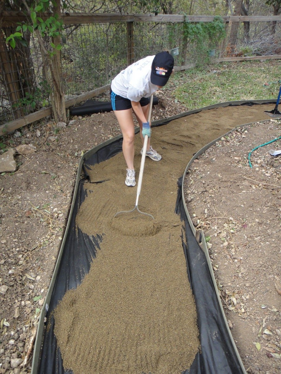 Цементные дорожки на даче