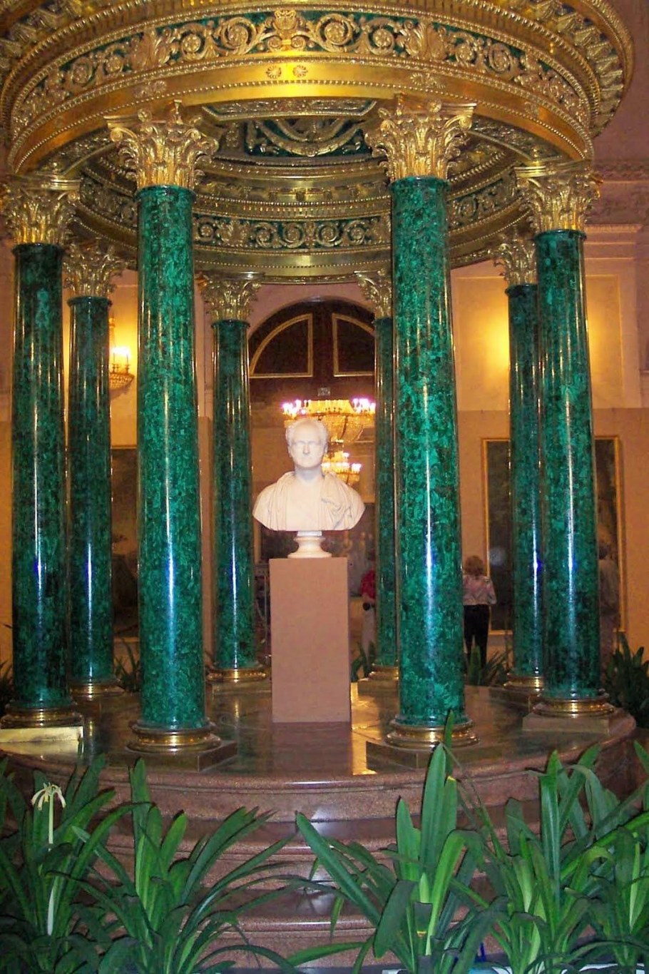 Малахитовая комната в Санкт-Петербурге в Эрмитаже