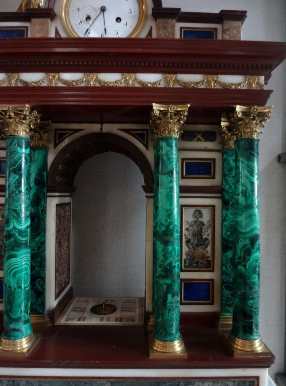 Малахитовые колонны в Эрмитаже