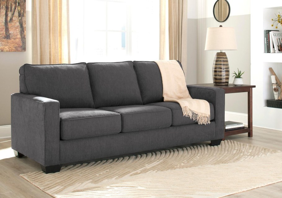 Современные диваны