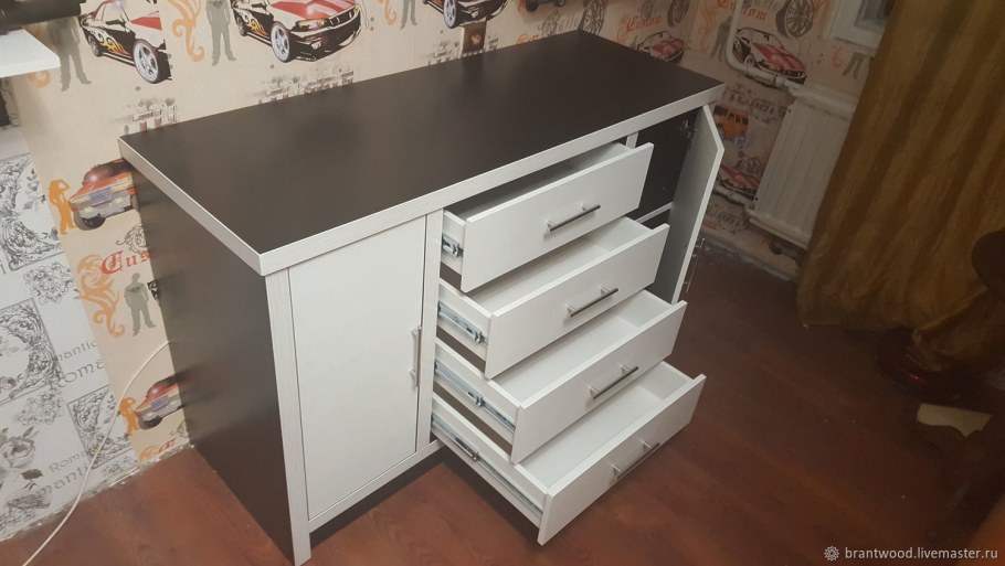 Мебель в магазине светофор