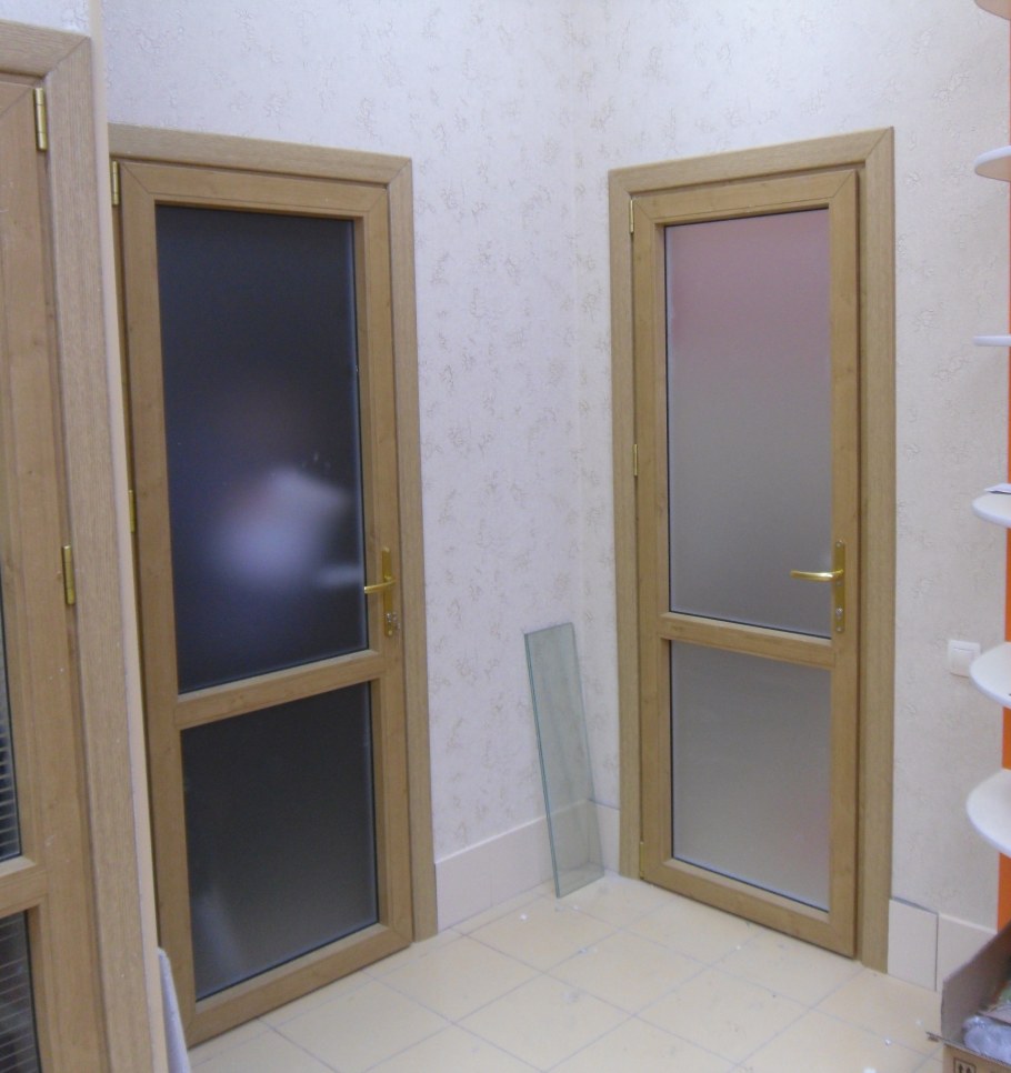 Двери для ванной комнаты