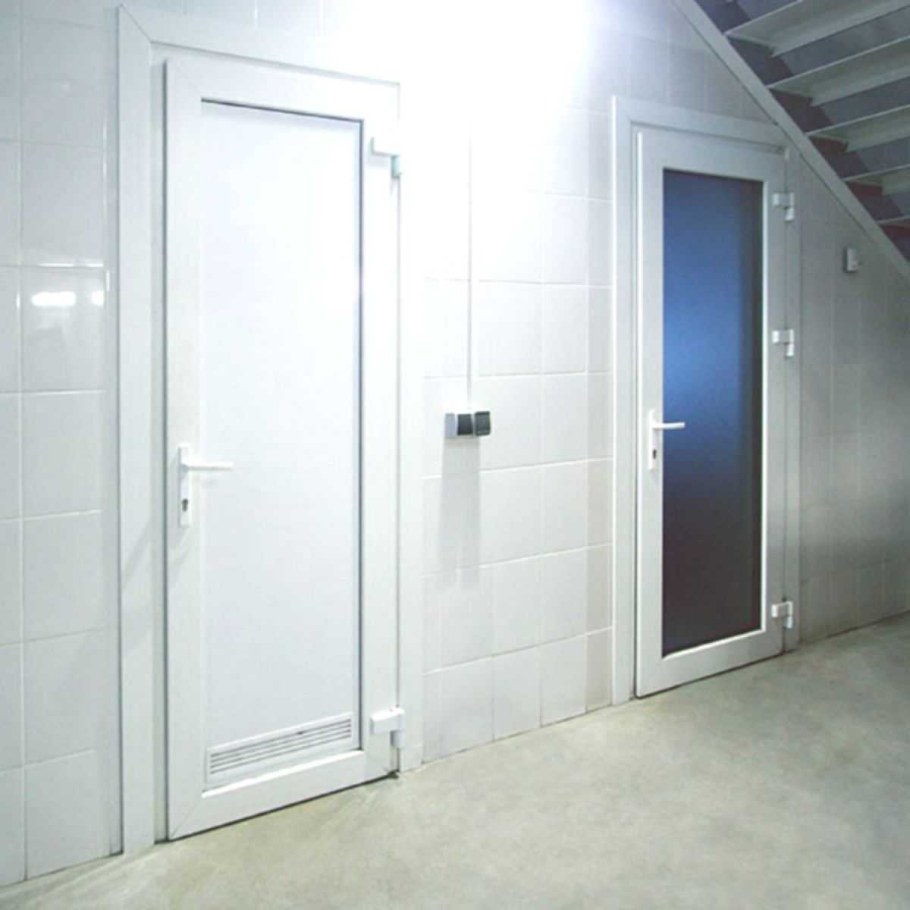 ПВХ / дверь Montblanc 60 / входная наружу