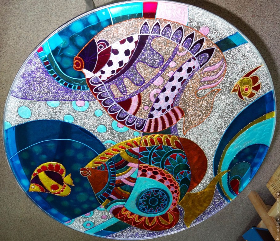 Витражная роспись тарелки