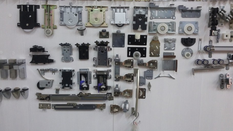 Фурнитура к шкафам купе Ромеро