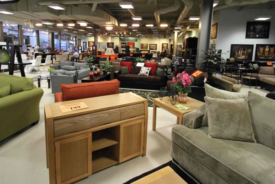 Мебельный магазин