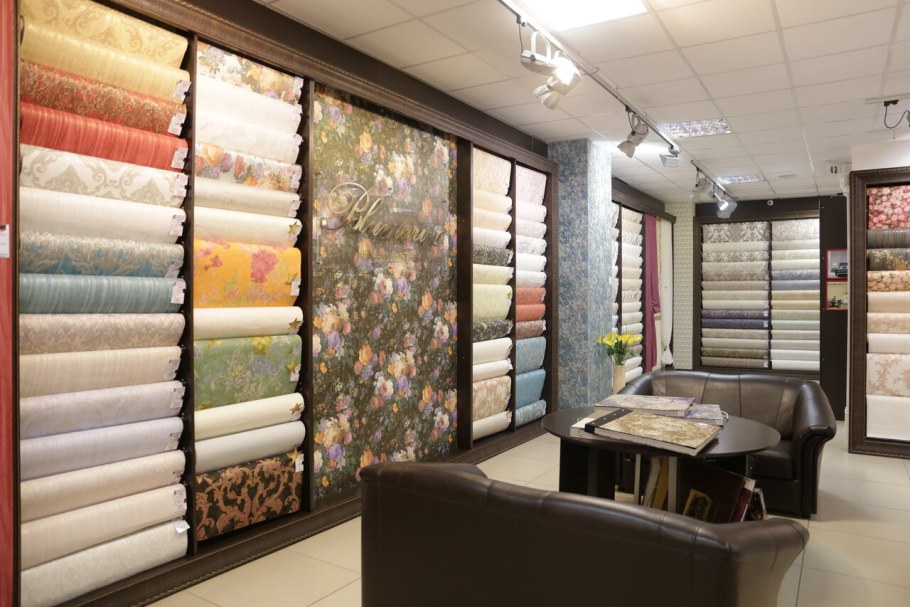 Современная оклейка обоями