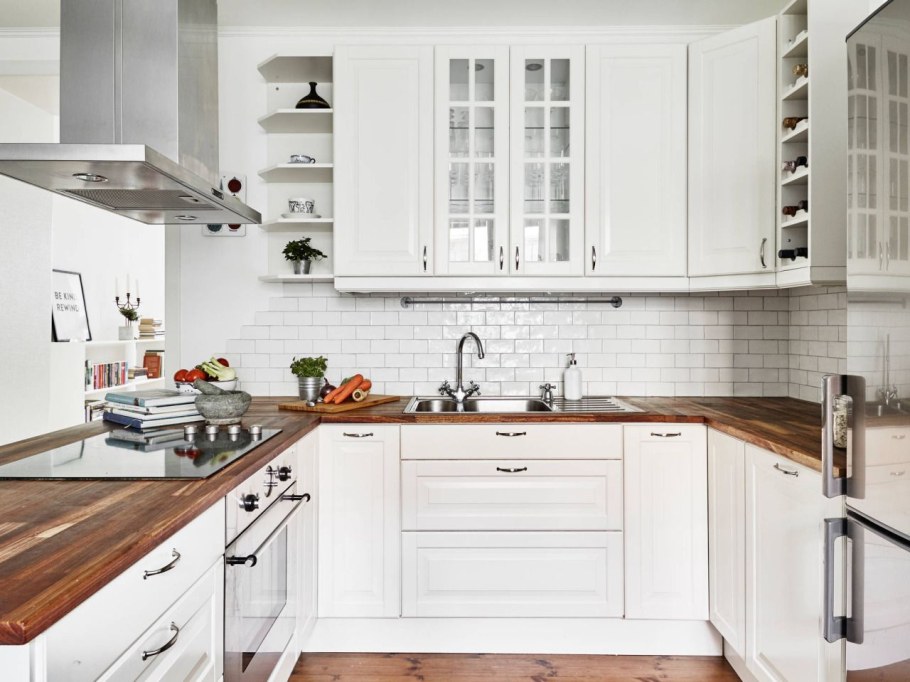 П-образная кухня в скандинавском стиле