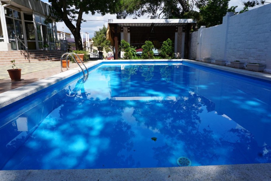 Приморье Геленджик открытый бассейн