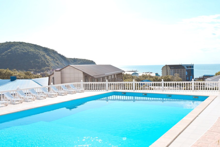 Приморье Геленджик открытый бассейн