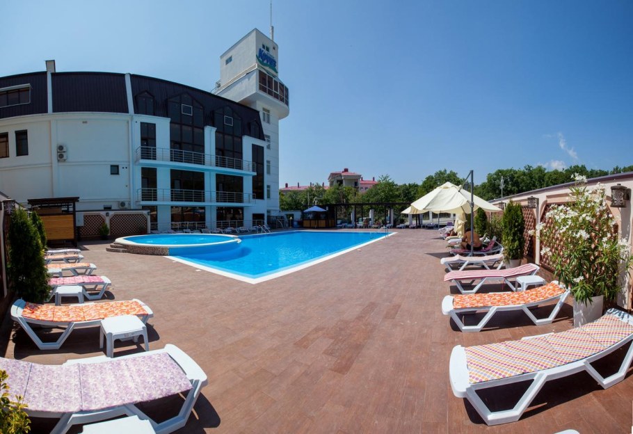 Крытый бассейн Гагра