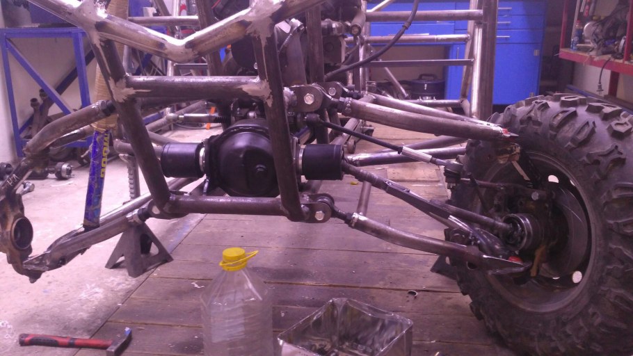 Проем в кирпичной стене