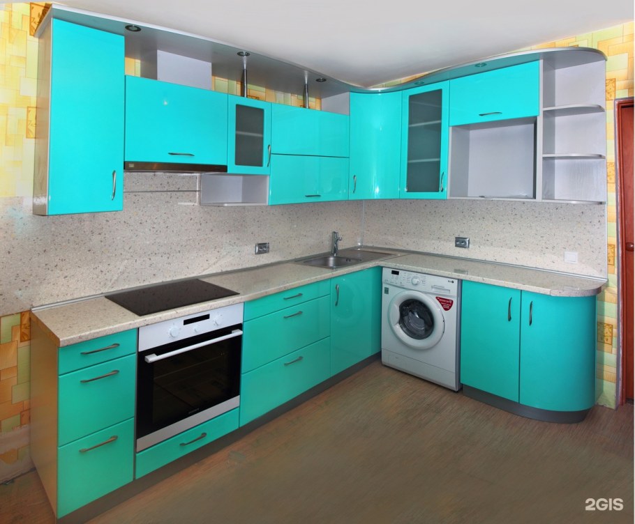 Угловая кухня бирюзового цвета