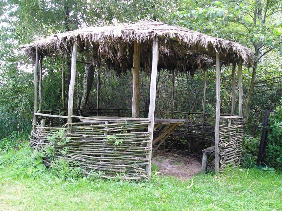 Навес-беседка для дачи