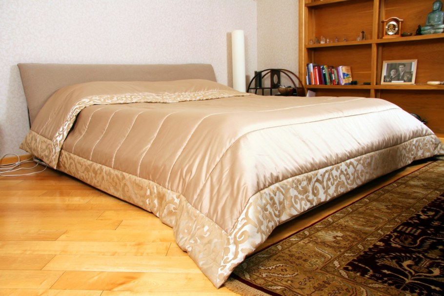 Покрывало с отворотом