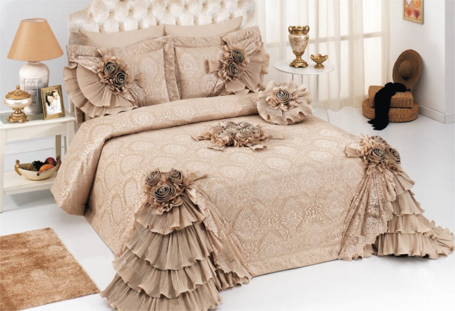 Шикарные покрывала на кровать