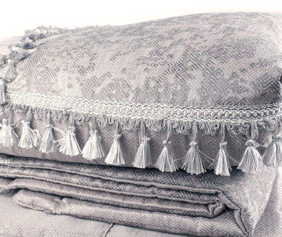 Покрывало с бахромой