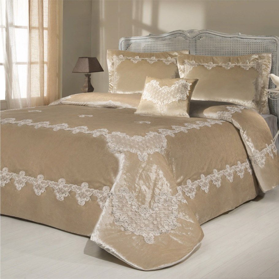 Покрывало Arya жаккард с кружевом 240x260 Paisley бежевый