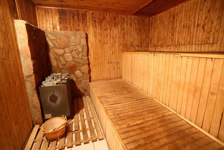 Интерьер бани с мансардой 6х4