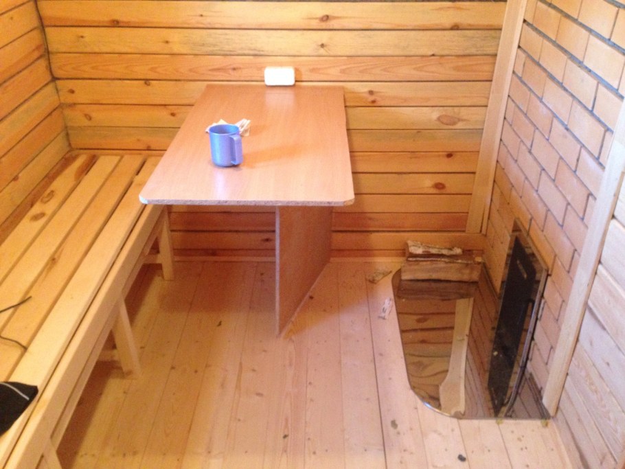 Отделка предбанника доской