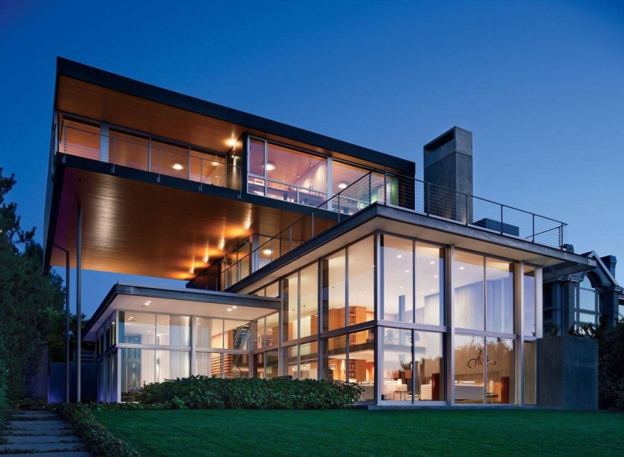 Дом с панорамными окнами