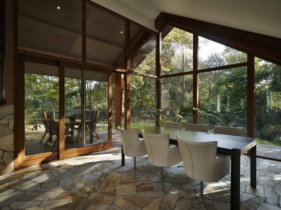 Коттедж с панорамным остеклением