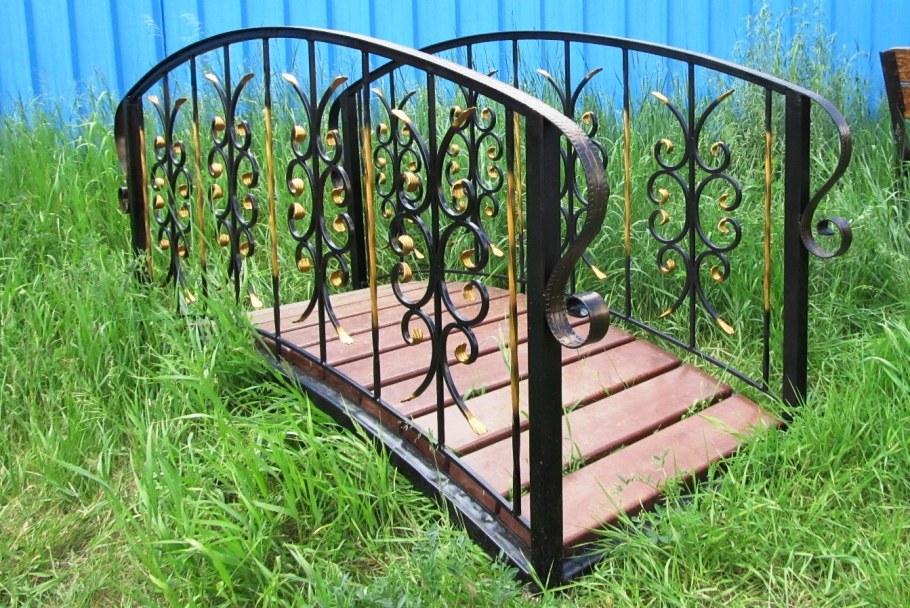 Кованый мостик