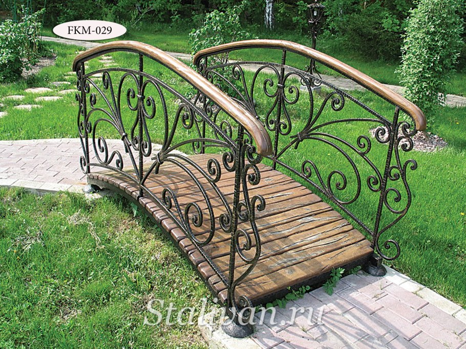 Кованый мостик для сада