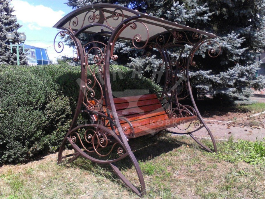 Кованые качели для сада