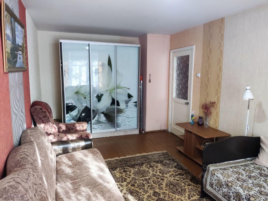 Пара делает ремонт