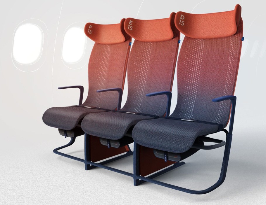 Полки из старых чемоданов