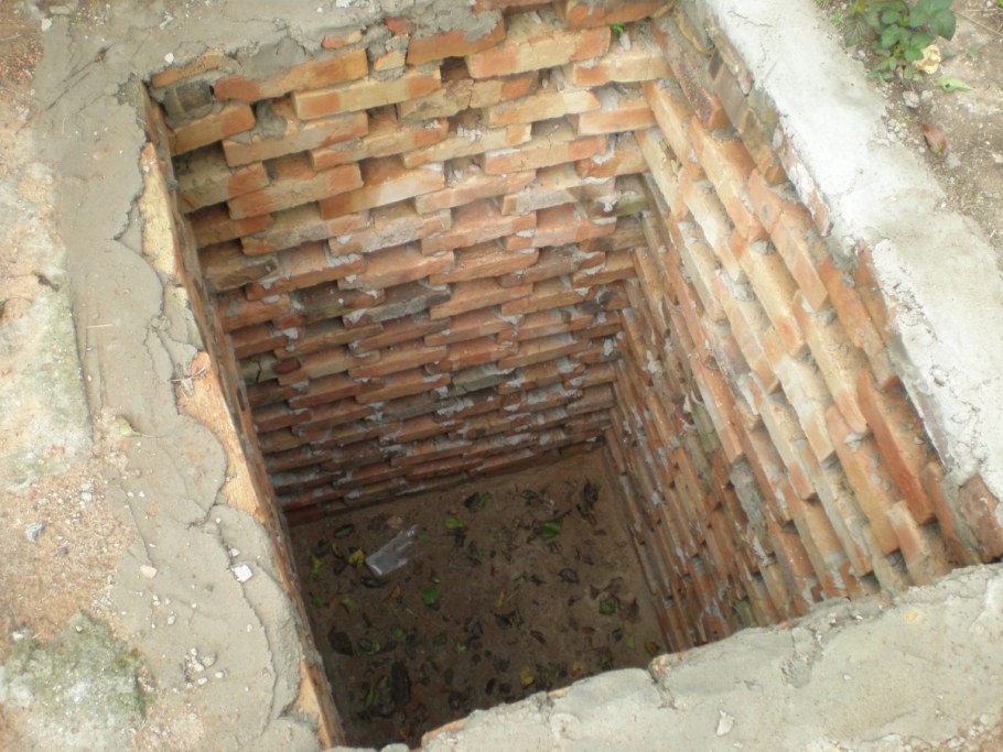 Туалет из кирпича