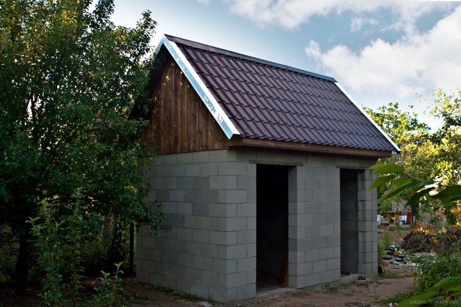 Душевой домик для дачи